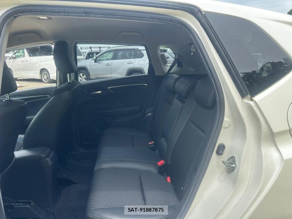 Honda FIT HYBRID 2013 7175272-9