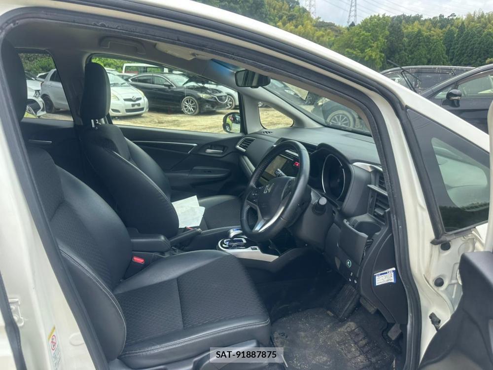 Honda FIT HYBRID 2013 7175272-11