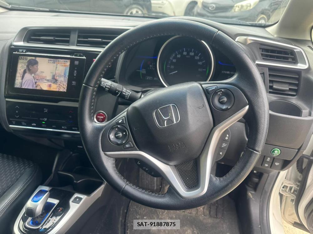 Honda FIT HYBRID 2013 7175272-13