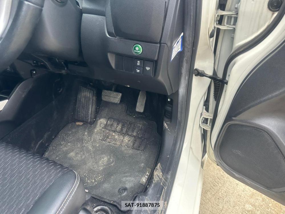 Honda FIT HYBRID 2013 7175272-15