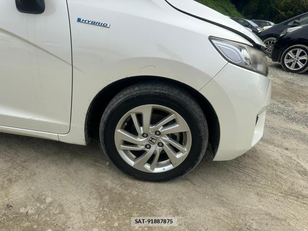 Honda FIT HYBRID 2013 7175272-25