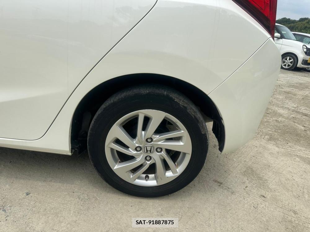 Honda FIT HYBRID 2013 7175272-27