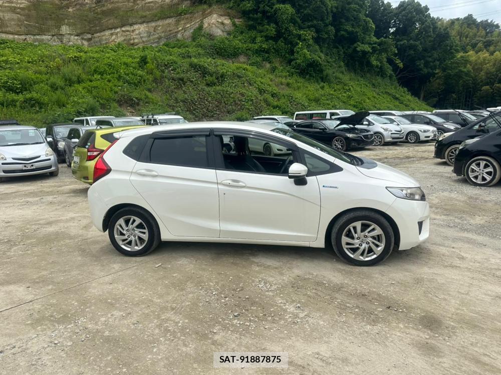 Honda FIT HYBRID 2013 7175272-5