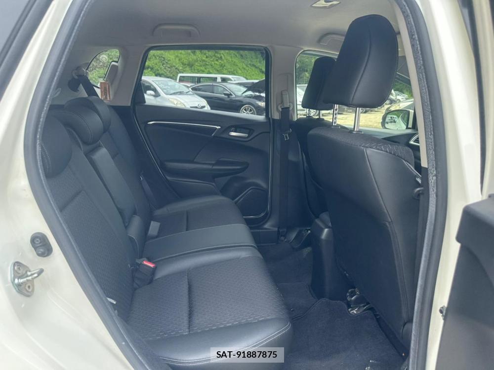 Honda FIT HYBRID 2013 7175272-8