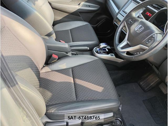 Honda FIT HYBRID 2013-11 7876480-13