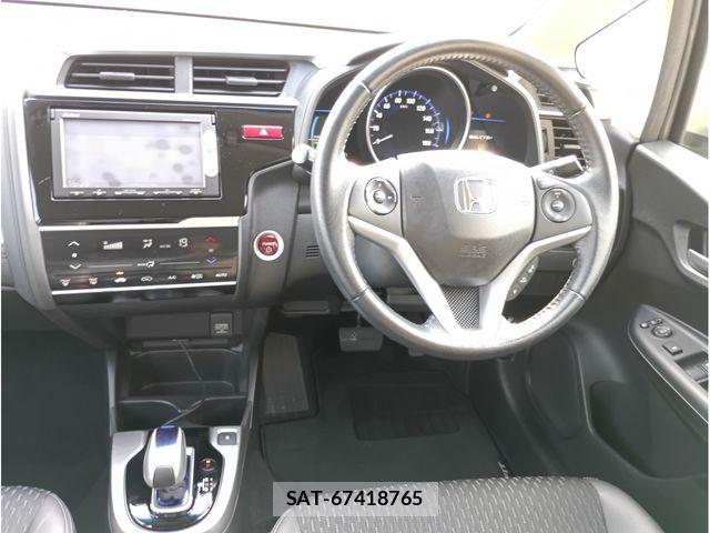 Honda FIT HYBRID 2013-11 7876480-15