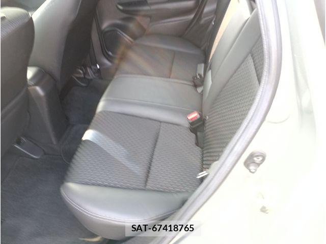 Honda FIT HYBRID 2013-11 7876480-16