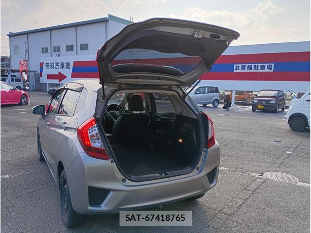 Honda FIT HYBRID 2013-11 7876480-17