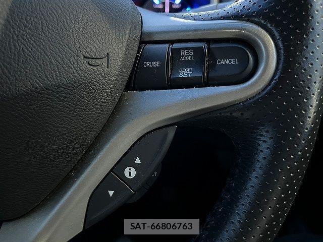 Honda FIT HYBRID 2011-12 7876479-17