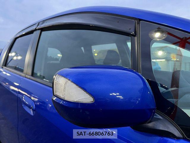 Honda FIT HYBRID 2011-12 7876479-24