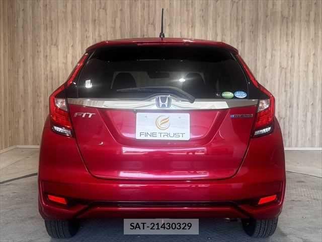 Honda FIT HYBRID 2017-12 7876470-15