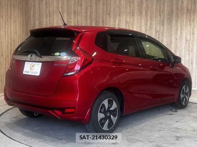 Honda FIT HYBRID 2017-12 7876470-16