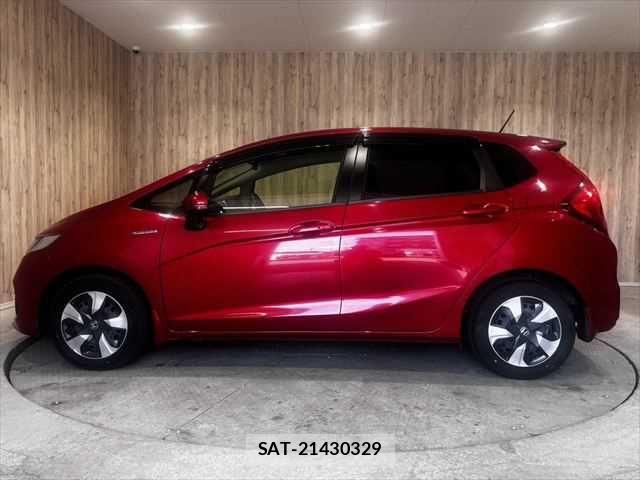 Honda FIT HYBRID 2017-12 7876470-18