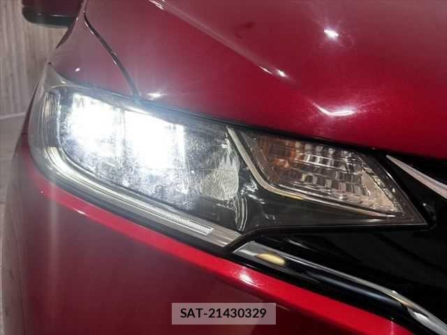 Honda FIT HYBRID 2017-12 7876470-26