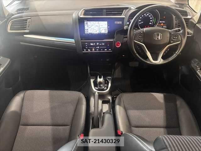 Honda FIT HYBRID 2017-12 7876470-2