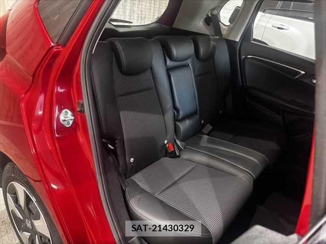Honda FIT HYBRID 2017-12 7876470-7