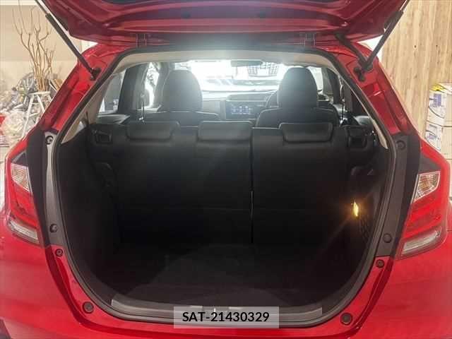 Honda FIT HYBRID 2017-12 7876470-8