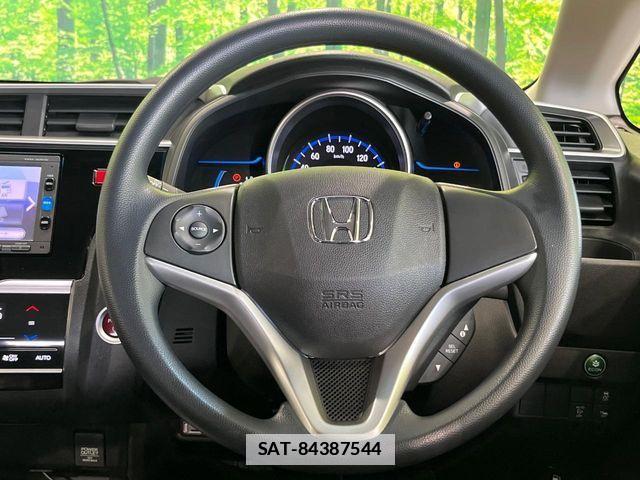 Honda FIT HYBRID 2016-09 7876475-10