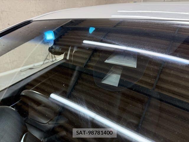 Honda FIT HYBRID 2013-12 7876477-16
