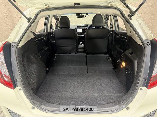 Honda FIT HYBRID 2013-12 7876477-8