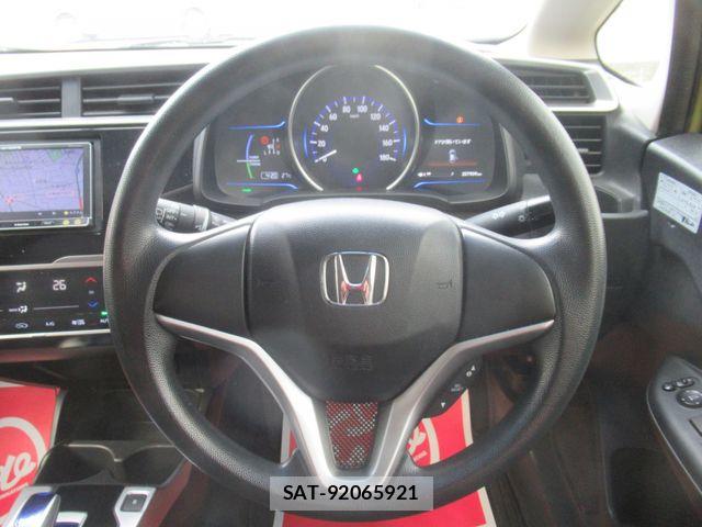 Honda FIT HYBRID 2014-05 7876486-17