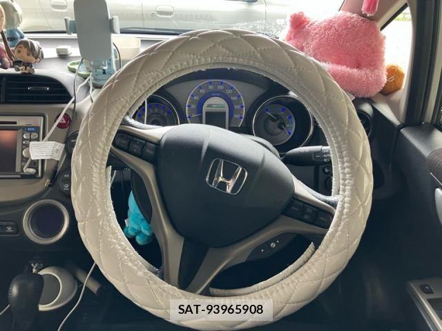 Honda FIT HYBRID 2013-03 7876487-15