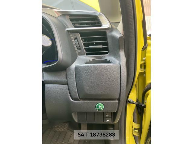 Honda FIT HYBRID 2013-11 7876489-13