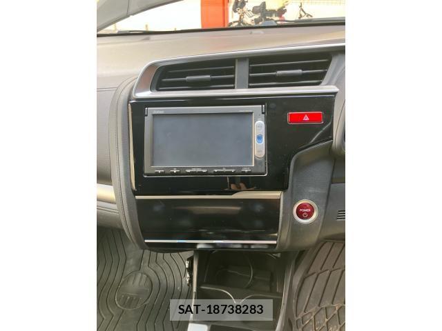 Honda FIT HYBRID 2013-11 7876489-15
