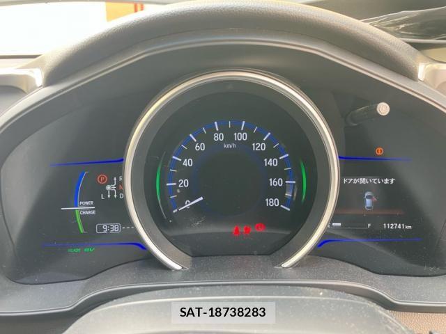 Honda FIT HYBRID 2013-11 7876489-18