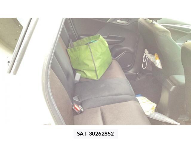 Honda FIT HYBRID 2014-06 7876482-11