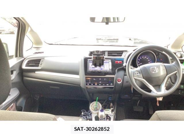 Honda FIT HYBRID 2014-06 7876482-12