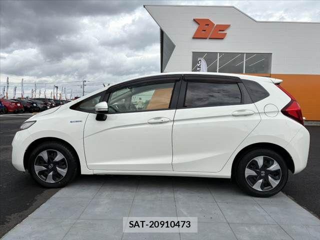 Honda FIT HYBRID 2017-06 7876473-10