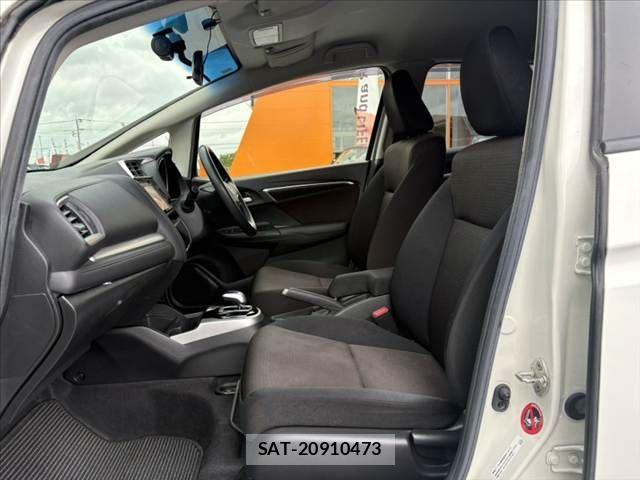 Honda FIT HYBRID 2017-06 7876473-16