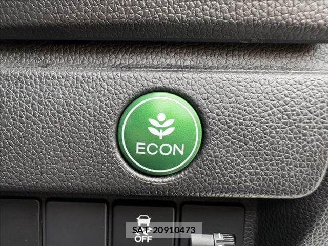 Honda FIT HYBRID 2017-06 7876473-23