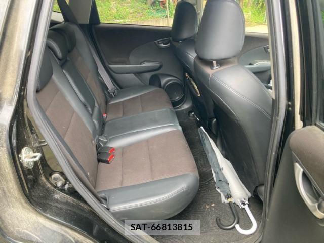 Honda FIT HYBRID 2013-07 7876488-12