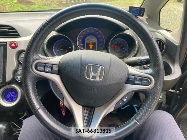 Honda FIT HYBRID 2013-07 7876488-13