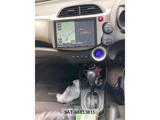 Honda FIT HYBRID 2013-07 7876488-14