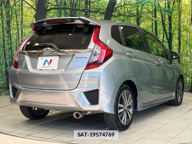 Honda FIT HYBRID 2013-11 7876478-16