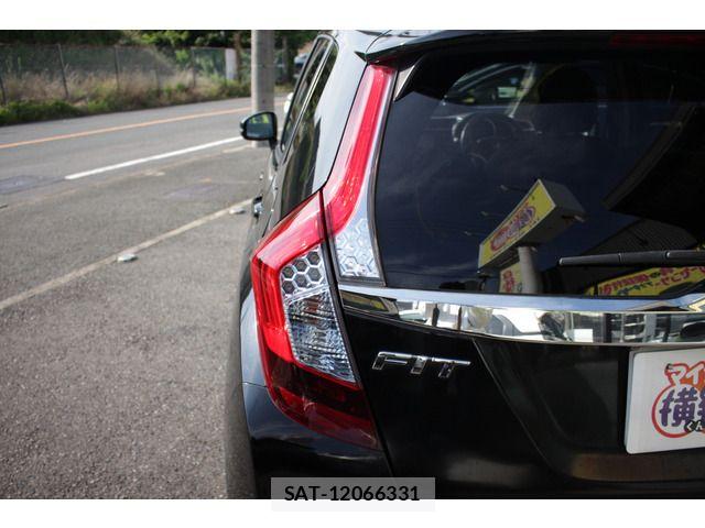 Honda FIT HYBRID 2016-03 7876472-14