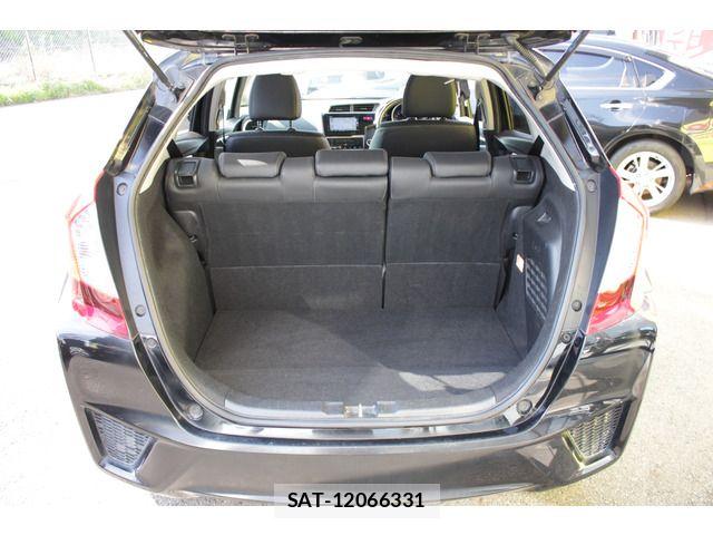 Honda FIT HYBRID 2016-03 7876472-17