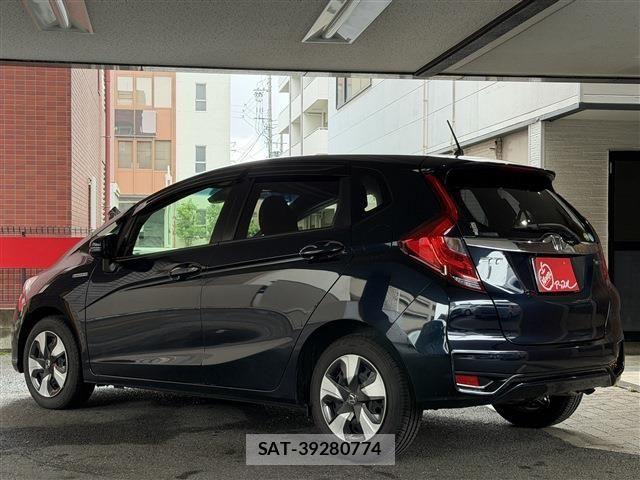 Honda FIT HYBRID 2017-12 7902608-3