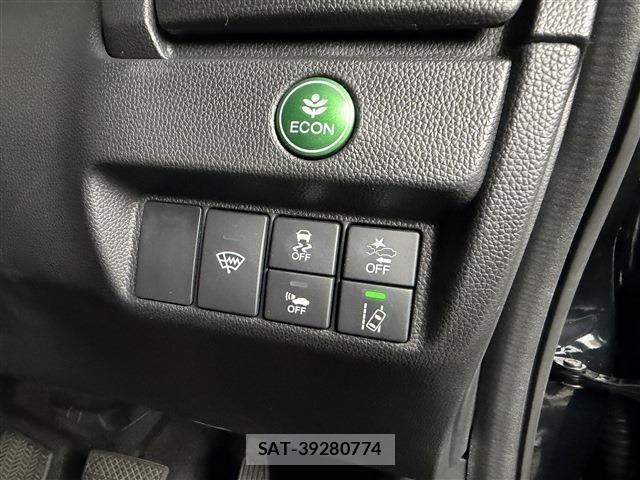 Honda FIT HYBRID 2017-12 7902608-7