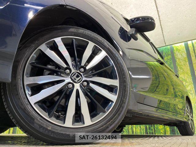 Honda FIT HYBRID 2017-07 7961646-12