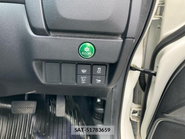 Honda FIT HYBRID 2016-03 7979237-16