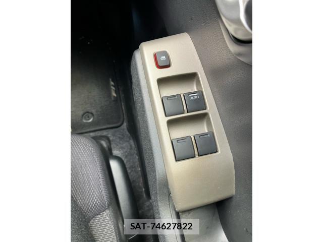 Honda FIT HYBRID 2011-08 7979242-11
