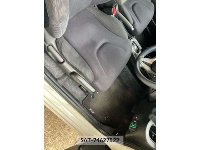 Honda FIT HYBRID 2011-08 7979242-8