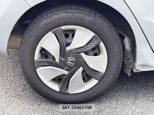 Honda FIT HYBRID 2013-10 7979235-3