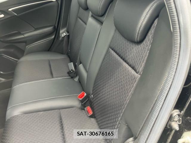 Honda FIT HYBRID 2015-12 8035572-13