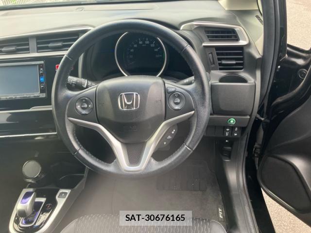 Honda FIT HYBRID 2015-12 8035572-14