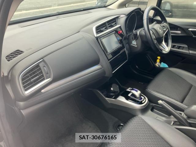 Honda FIT HYBRID 2015-12 8035572-15